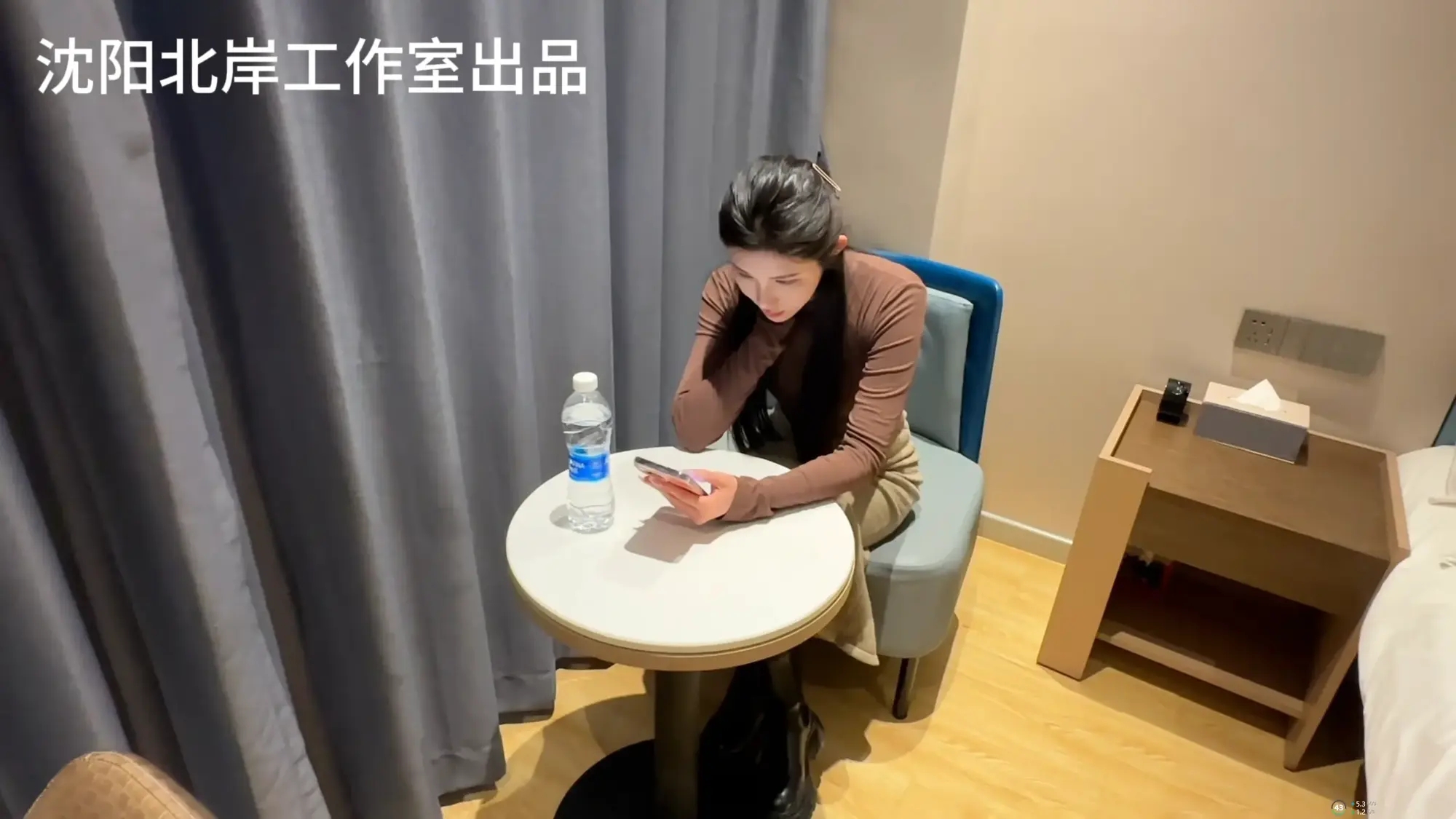 《美女嘉嘉遇到笨蛋劫匪》上