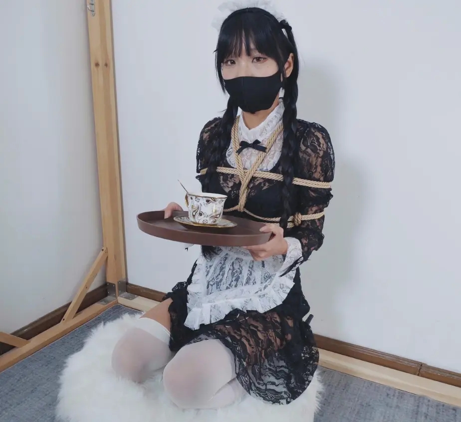 女仆训练之干扰罚跪+折腿紧缚 调教 女仆训练之干扰罚跪+折腿紧缚 调教