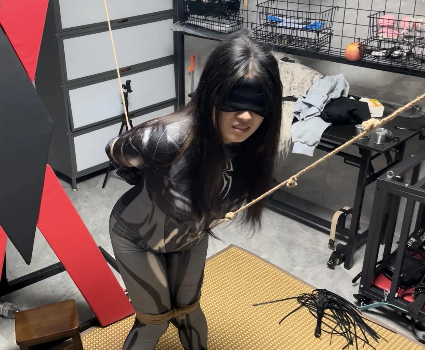 cosplay调教系列之木古小蜘蛛第二部——内八走绳羞辱调教!五花/内八腿脚镣捆绑+走绳/来回拉扯+打屁屁SP/真实耳光+踩踏羞辱,小狗就应该被主人这样调教羞辱 cosplay调教系列之木古小蜘蛛第二部——内八走绳羞辱调教!五花/内八腿脚镣捆绑+走绳/来回拉扯+打屁屁SP/真实耳光+踩踏羞辱,小狗就应该被主人这样调教羞辱