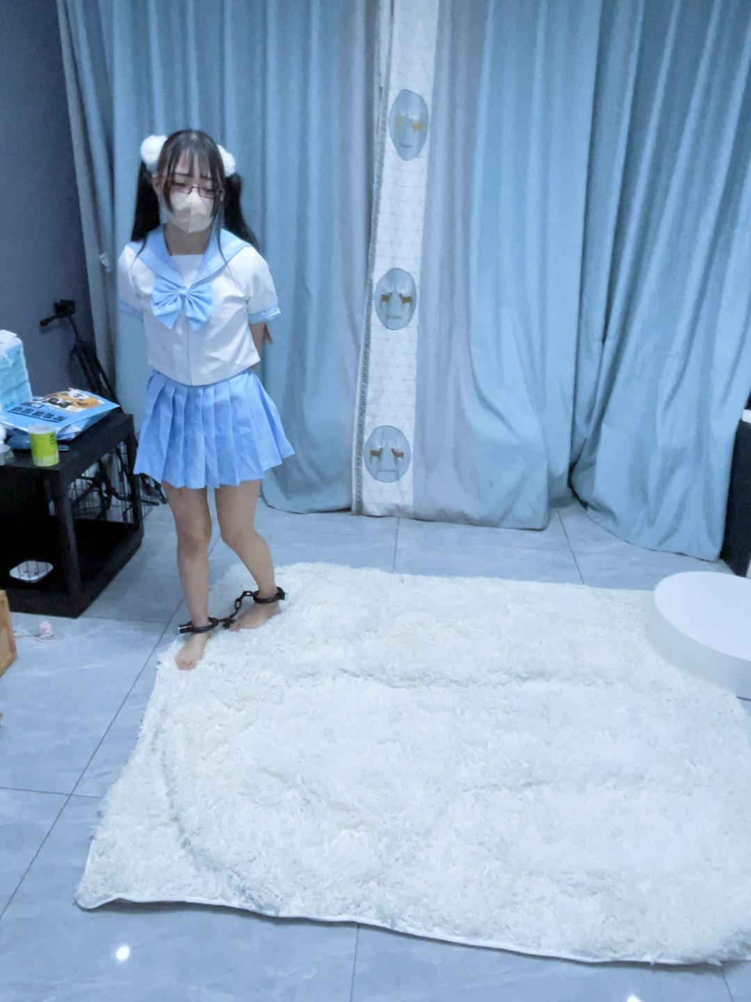 死囚体验(上)-女囚题材精品作品,填表、搜身、换衣、上镣、打脚心(重)、体罚、拘束过夜 死囚体验(上)-女囚题材精品作品,填表、搜身、换衣、上镣、打脚心(重)、体罚、拘束过夜