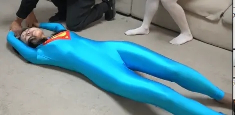 白衣女侠与女超人 COSPLAY 白丝 百合 女同 恋足 灰丝 超级英雄 白衣女侠与女超人 COSPLAY 白丝 百合 女同 恋足 灰丝 超级英雄