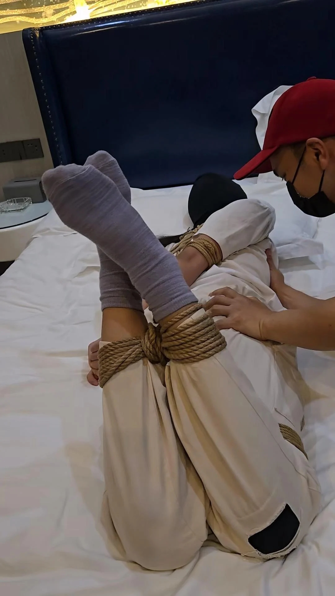 同性恋女生直臂驷马放置抚摸挣扎 同性恋女生直臂驷马放置抚摸挣扎