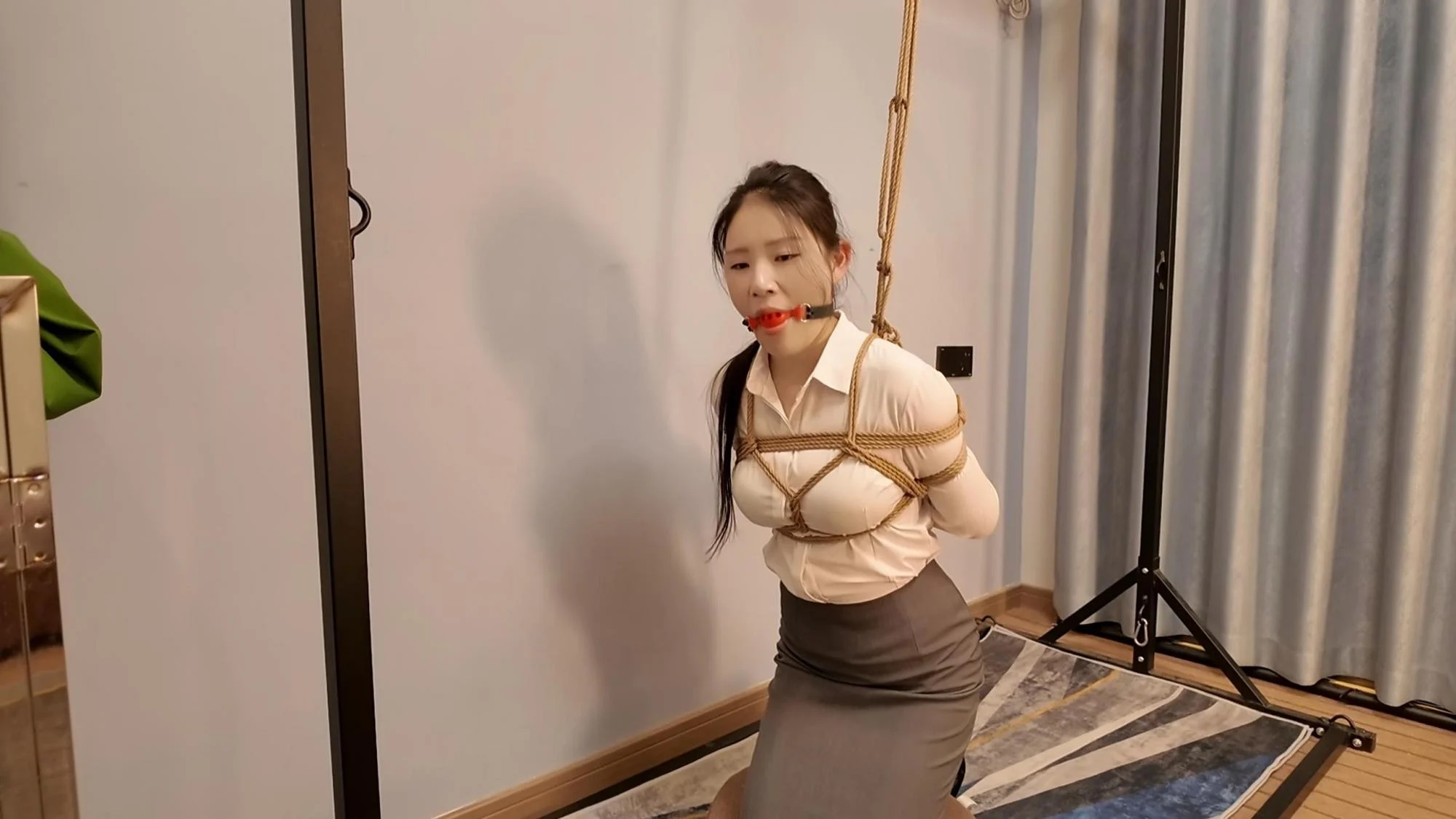 绳模娜娜应聘 日式放置 口球 紧缚 绳模娜娜应聘 日式放置 口球 紧缚