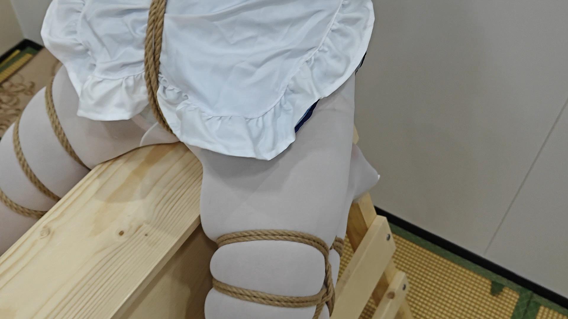 小九妹子的木马调教 木马调教 sp 胶带 m腿缚 后手缚 小九妹子的木马调教 木马调教 sp 胶带 m腿缚 后手缚