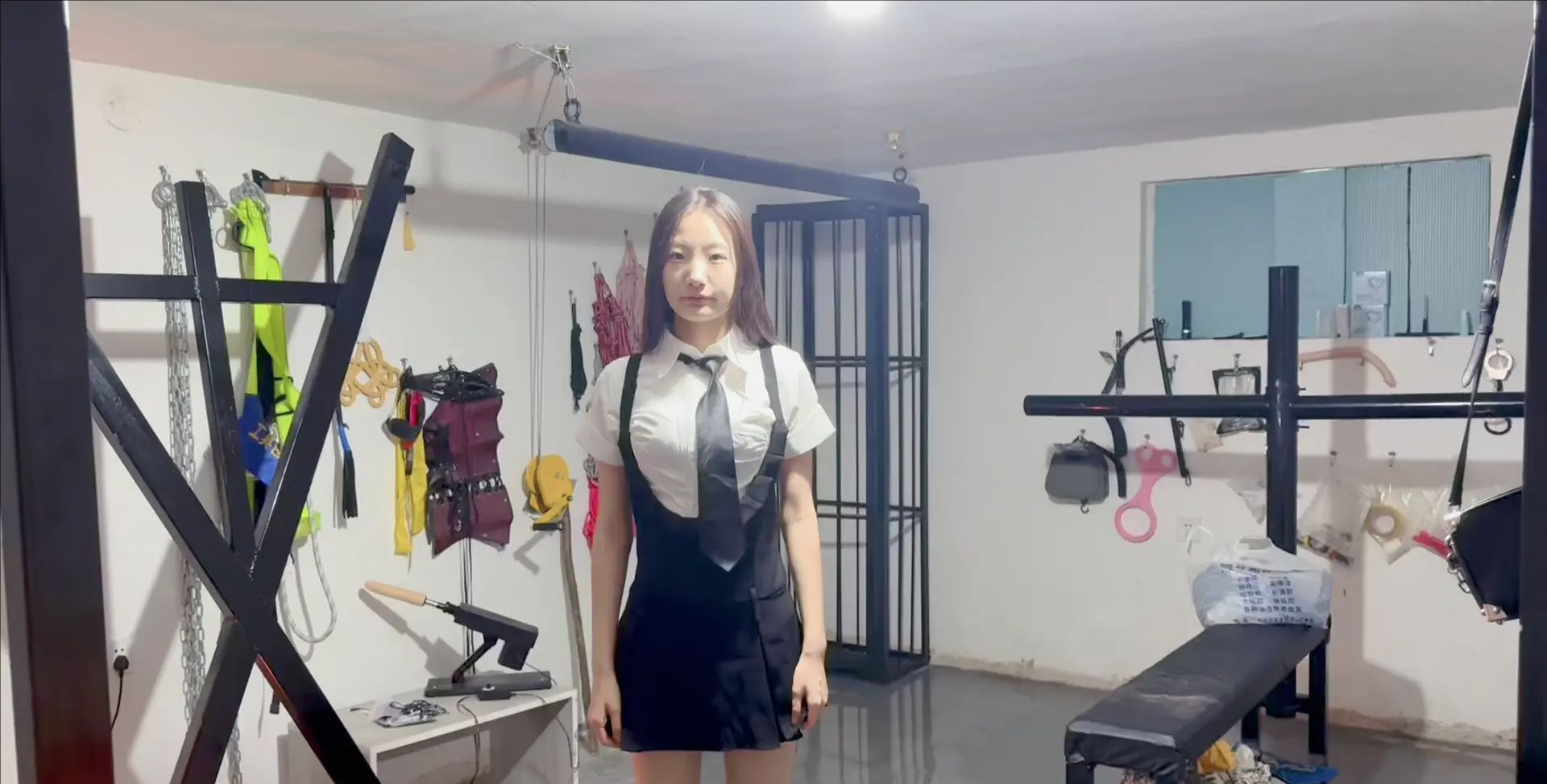 JK学姐/开腿吊缚/电击/滴蜡/Z息/崩溃放置 JK学姐/开腿吊缚/电击/滴蜡/Z息/崩溃放置