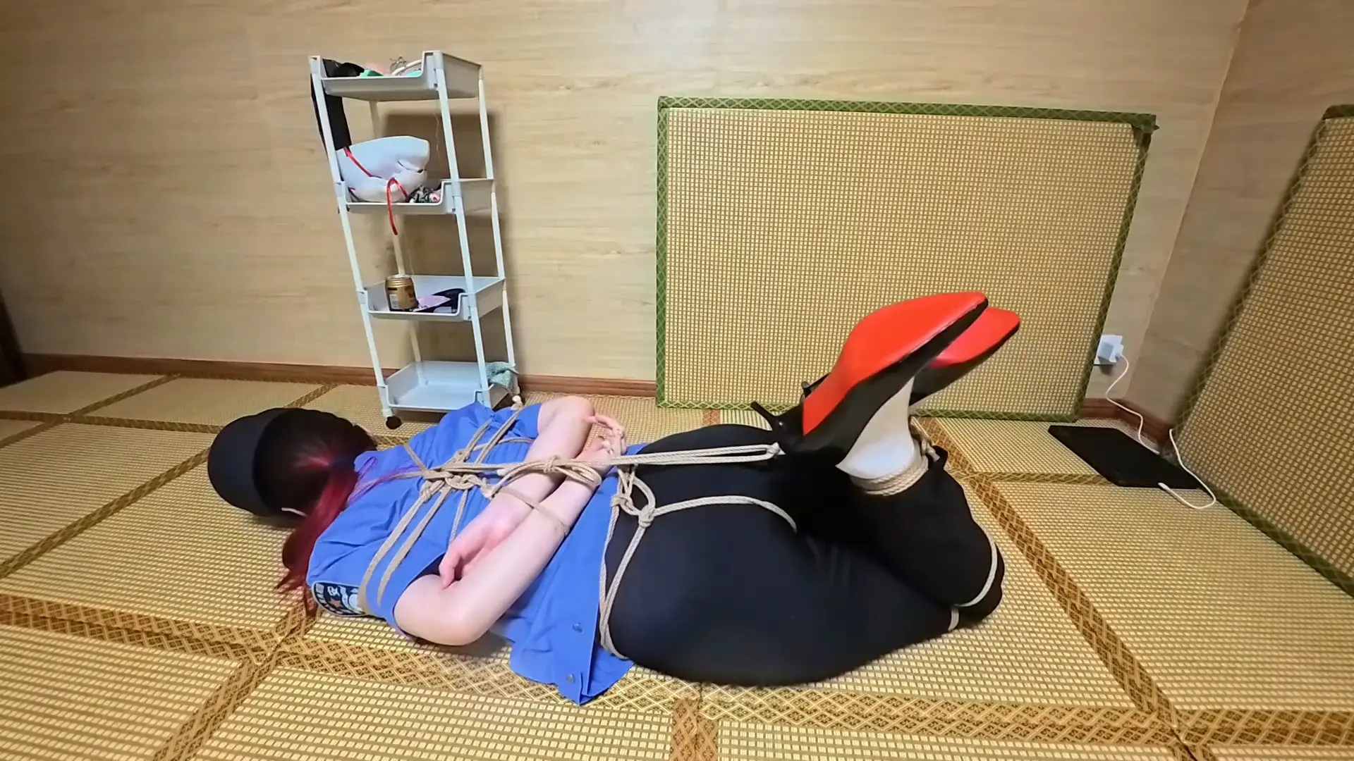【川川】女保安制服 戴帽子 驷马放置! 【川川】女保安制服 戴帽子 驷马放置!
