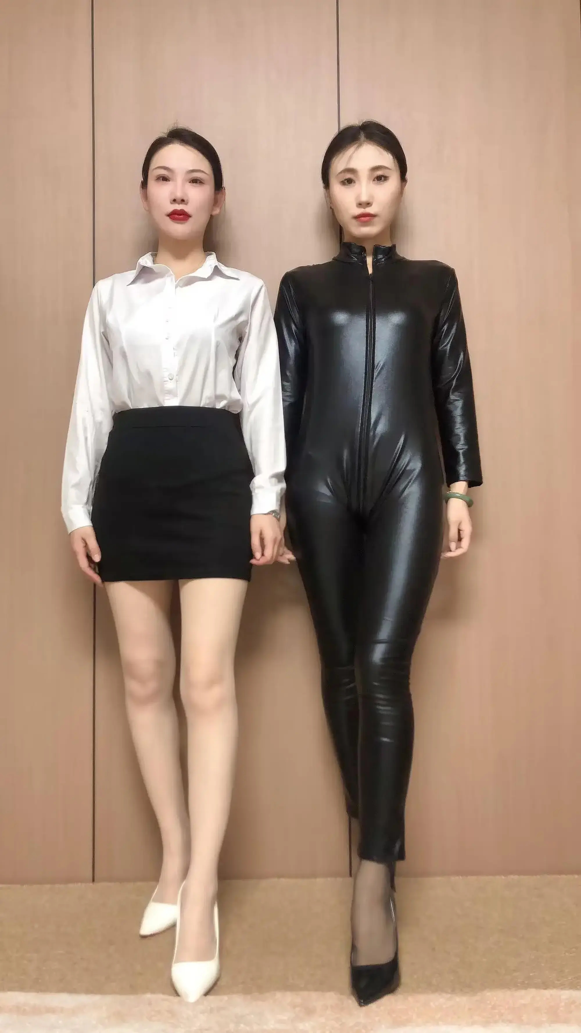 【云雀定拍】《不自量力的女飞贼 上》女特工居家自缚太过大意,女飞贼趁虚而入将其迷晕并捆绑玩弄 【云雀定拍】《不自量力的女飞贼 上》女特工居家自缚太过大意,女飞贼趁虚而入将其迷晕并捆绑玩弄
