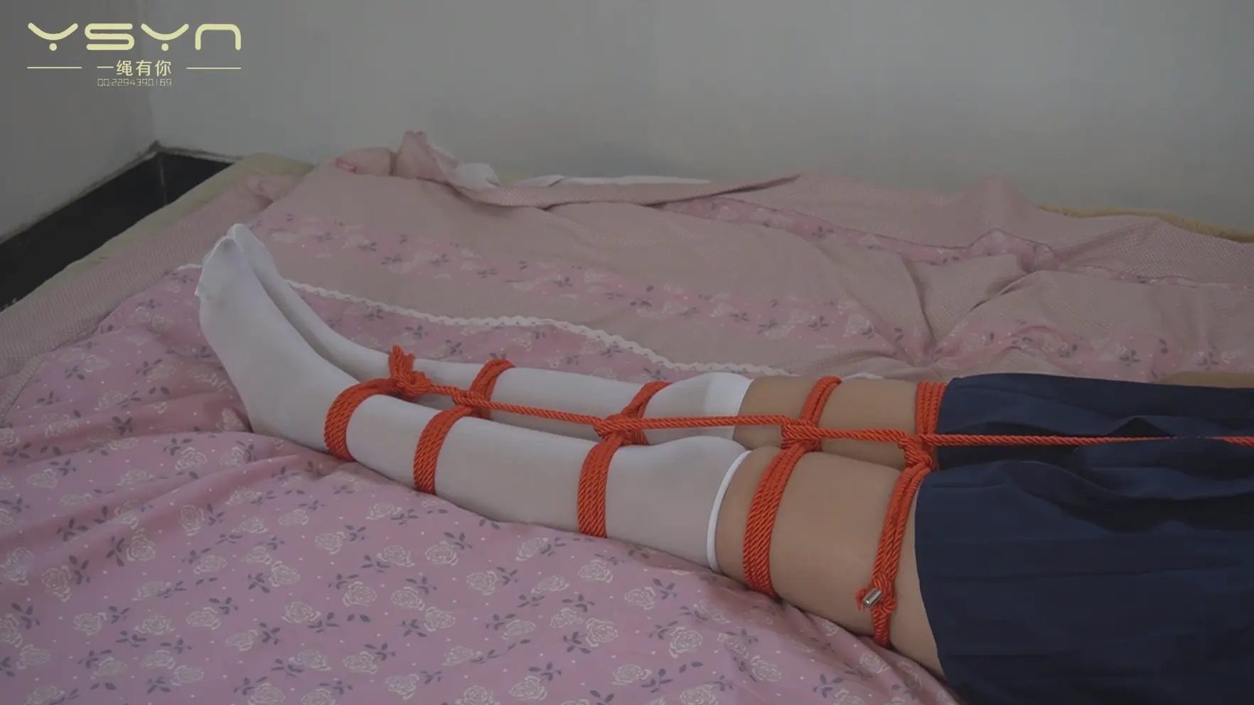 【夜魔惊梦】漂亮的水手服女孩入梦后惨遭蒙面入室各种姿势捆绑挠脚心腋窝 【夜魔惊梦】漂亮的水手服女孩入梦后惨遭蒙面入室各种姿势捆绑挠脚心腋窝