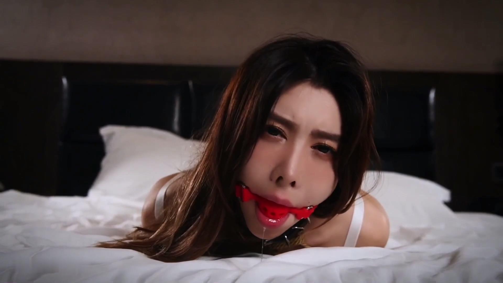 丽柜美束 黑白交织-迷情束缚 (私人订制) 丽柜美束 黑白交织-迷情束缚 (私人订制)