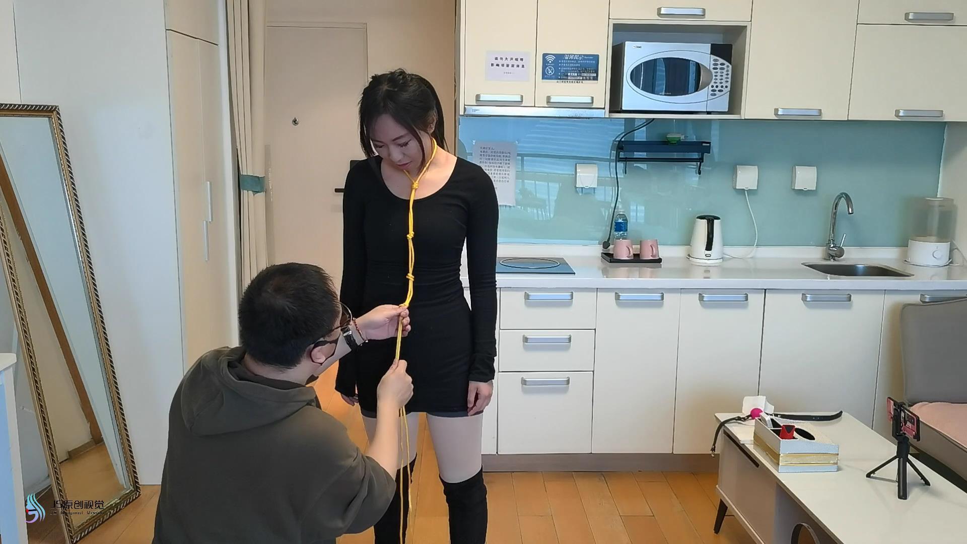 黄金绳全身龟甲紧缚/丝袜塞嘴/绷带/口罩 黄金绳全身龟甲紧缚/丝袜塞嘴/绷带/口罩