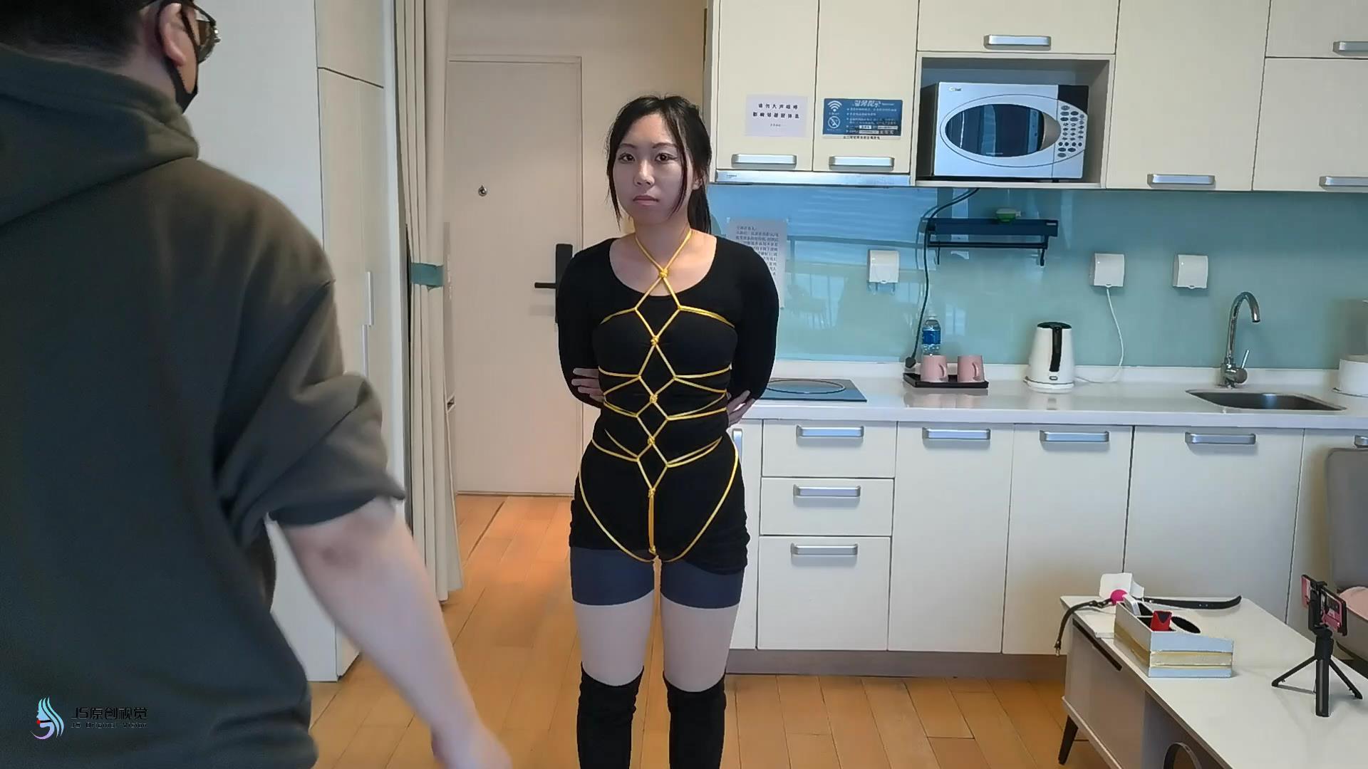 黄金绳全身龟甲紧缚/丝袜塞嘴/绷带/口罩 黄金绳全身龟甲紧缚/丝袜塞嘴/绷带/口罩