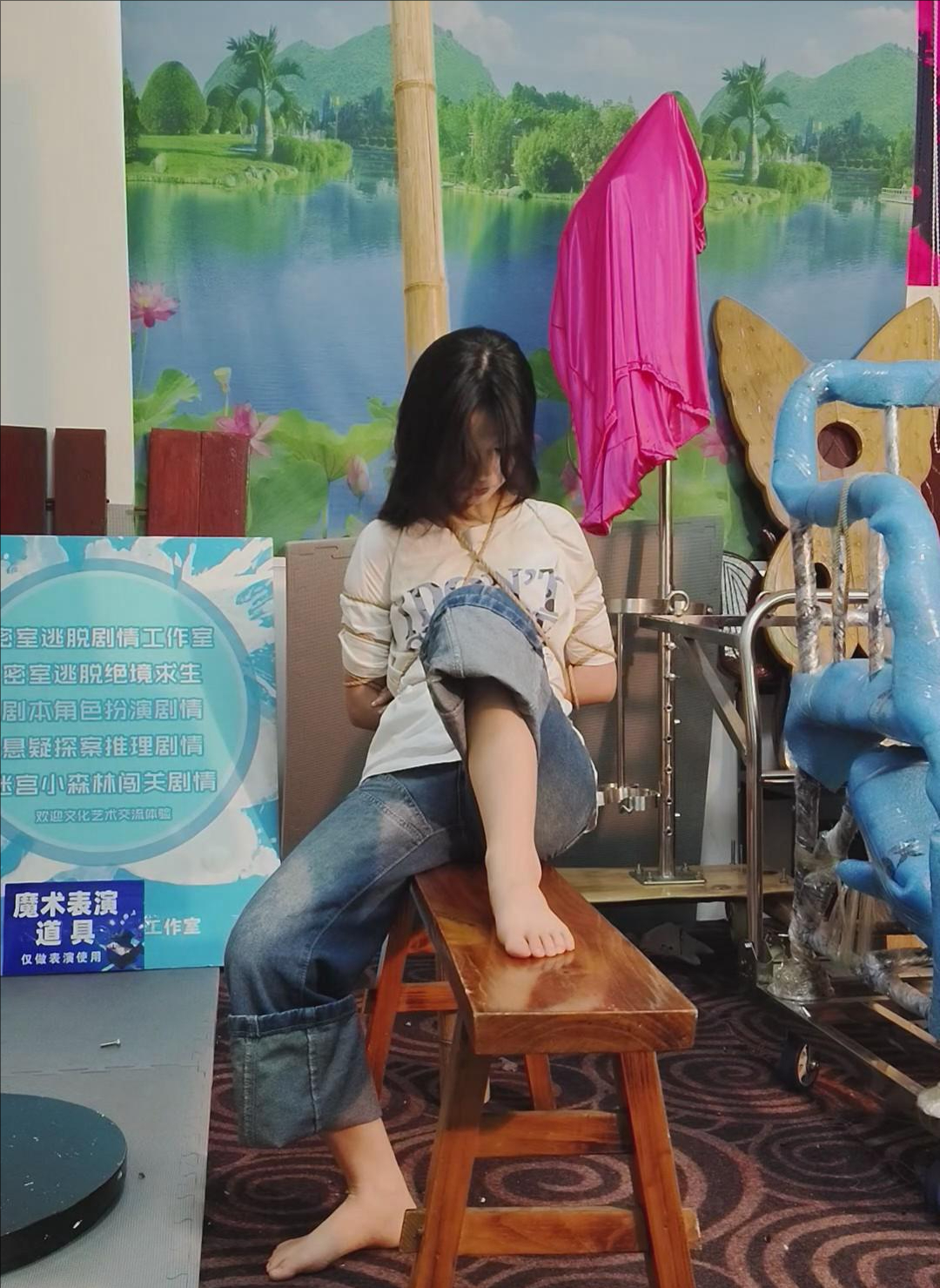 小雨光脚赤足,五花捆绑 小雨光脚赤足,五花捆绑