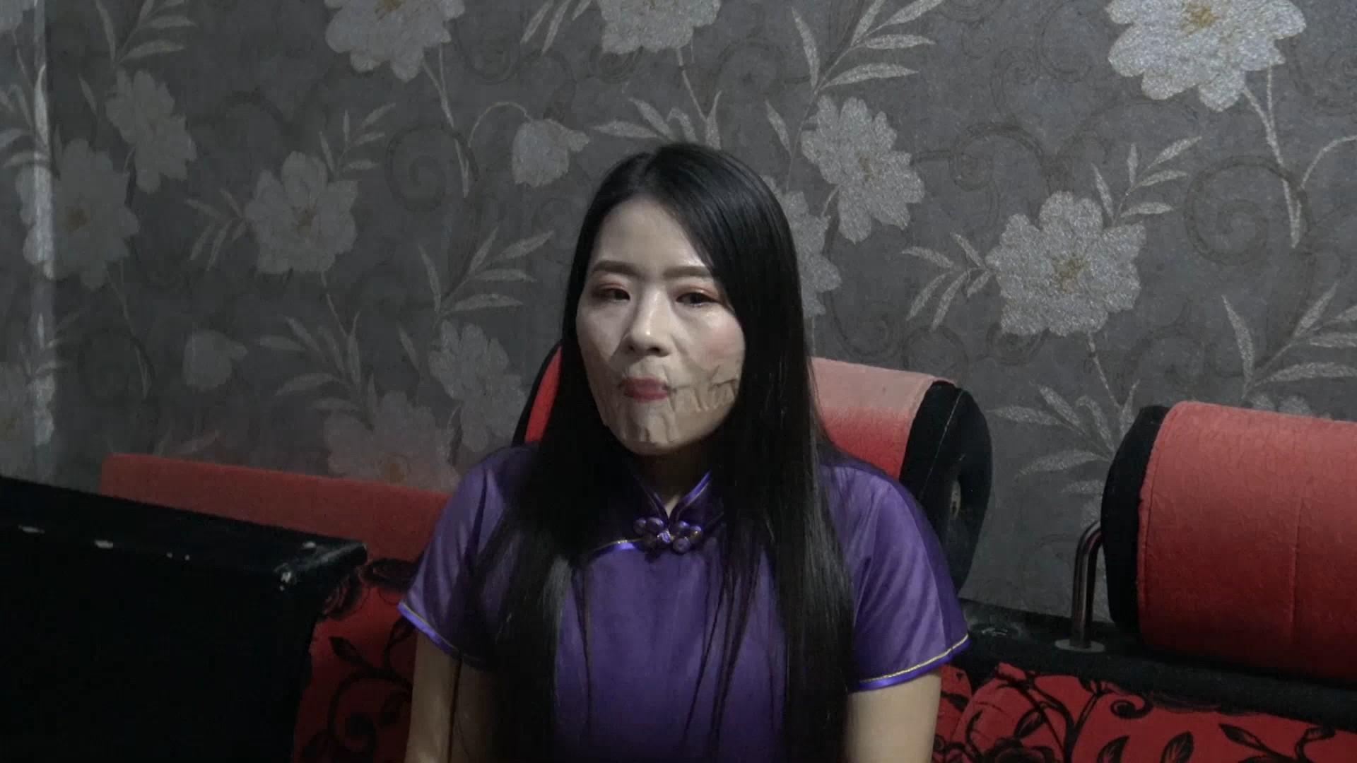 定拍转公映《封嘴》 大胸M胶带封嘴,花样龟甲捆绑不锈钢枷拘束 定拍转公映《封嘴》 大胸M胶带封嘴,花样龟甲捆绑不锈钢枷拘束