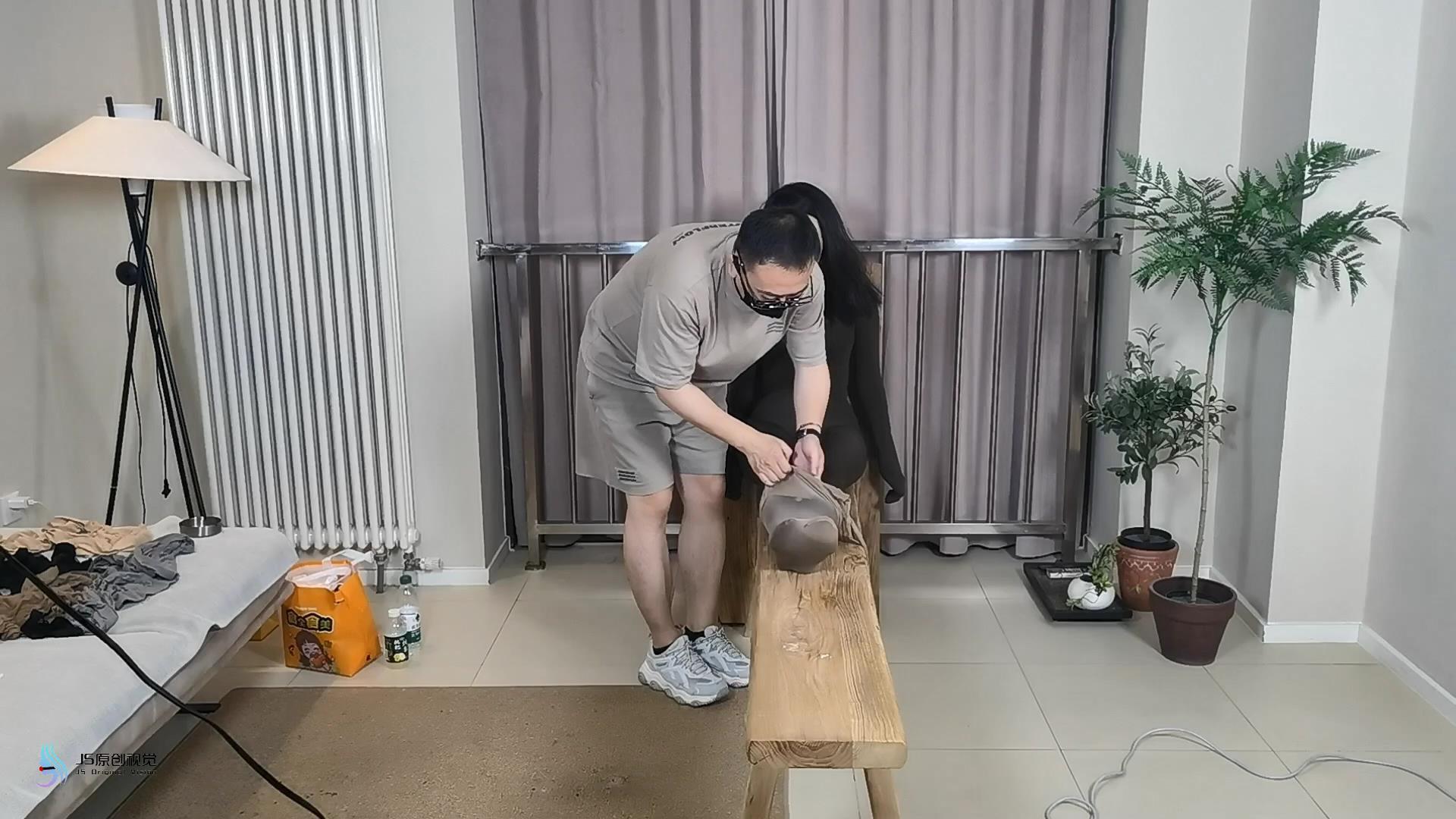 【JS】【妙一】尼龙女孩老虎凳束缚/丝袜包裹/纱布堵嘴/头套/口罩/原味棉袜封鼻 【JS】【妙一】尼龙女孩老虎凳束缚/丝袜包裹/纱布堵嘴/头套/口罩/原味棉袜封鼻