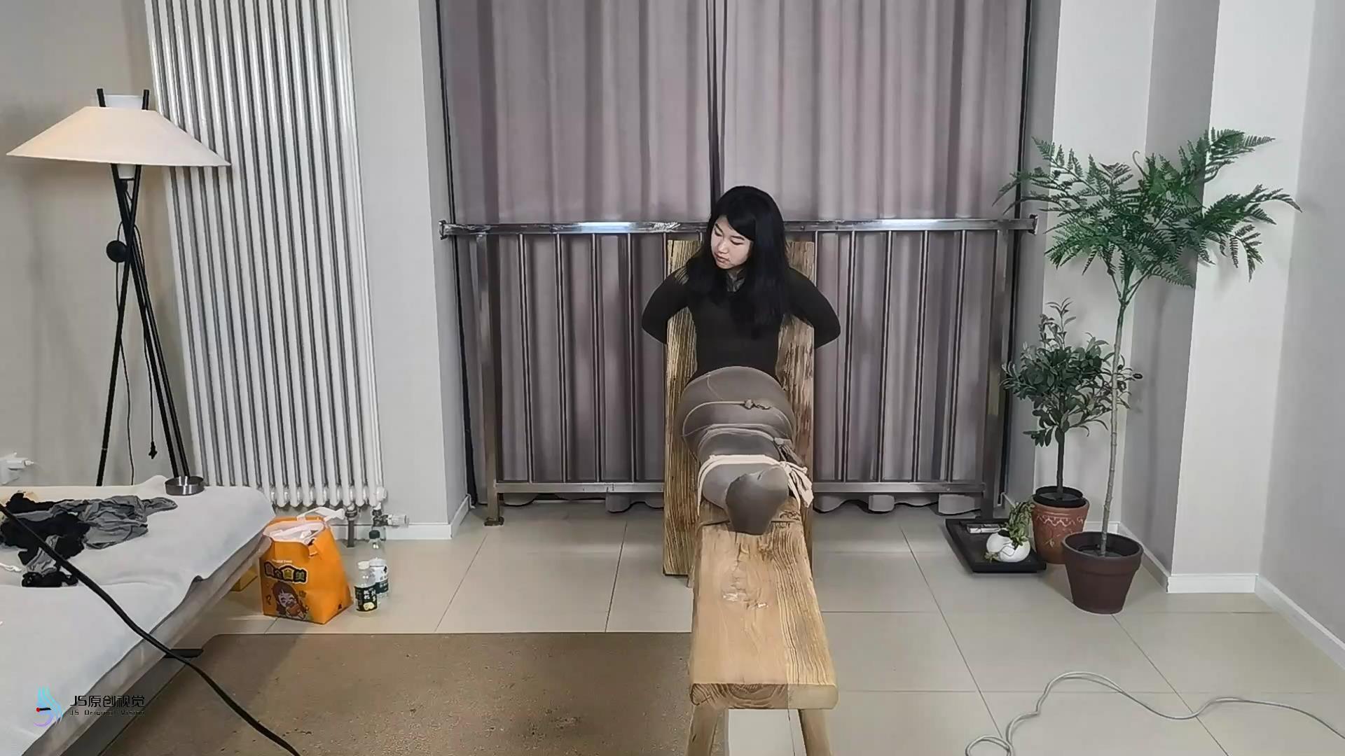 【JS】【妙一】尼龙女孩老虎凳束缚/丝袜包裹/纱布堵嘴/头套/口罩/原味棉袜封鼻 【JS】【妙一】尼龙女孩老虎凳束缚/丝袜包裹/纱布堵嘴/头套/口罩/原味棉袜封鼻