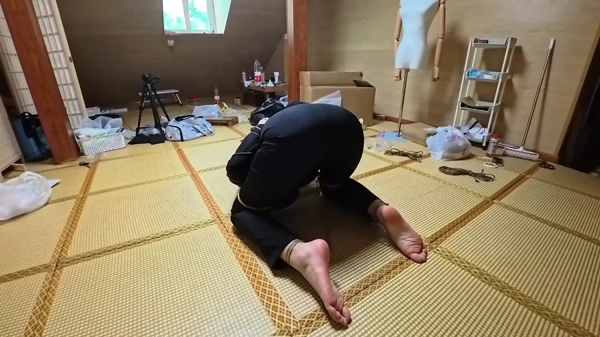 西服五花紧缚! 西服五花紧缚!
