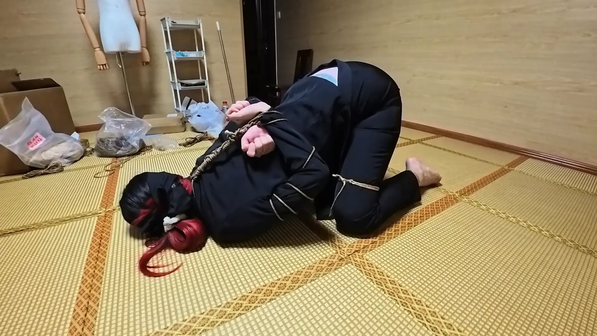 西服五花紧缚! 西服五花紧缚!