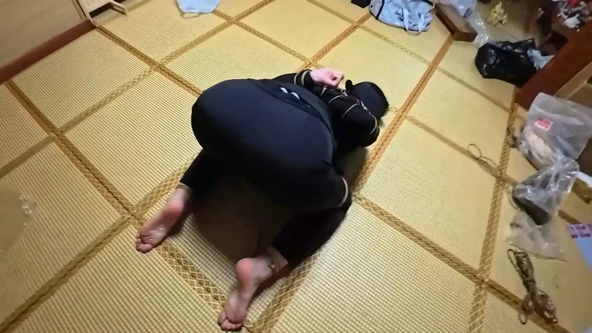 西服五花紧缚! 西服五花紧缚!