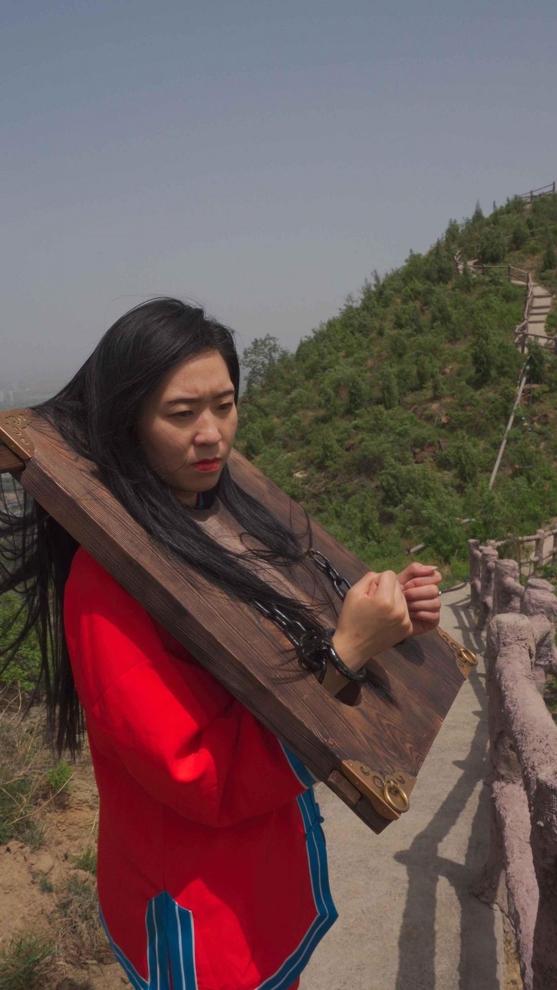 私人女囚之故地重游(五一游记) 户外红罪衣木枷脚镣 押解绑 跪迎主人 五花大绑 单脚吊 口球 红肚兜 真实皮鞭戒尺打屁股 强制开脚等等 私人女囚之故地重游(五一游记) 户外红罪衣木枷脚镣 押解绑 跪迎主人 五花大绑 单脚吊 口球 红肚兜 真实皮鞭戒尺打屁股 强制开脚等等