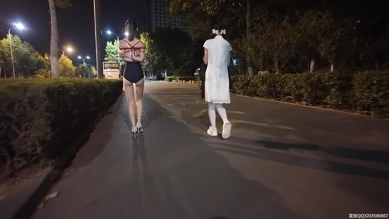 梦婷&霜喵 姐妹双人泳衣捆绑公园夜出,御姐与萝莉,也是梦婷首次外出视频,结束了还要绑着回家 梦婷&霜喵 姐妹双人泳衣捆绑公园夜出,御姐与萝莉,也是梦婷首次外出视频,结束了还要绑着回家