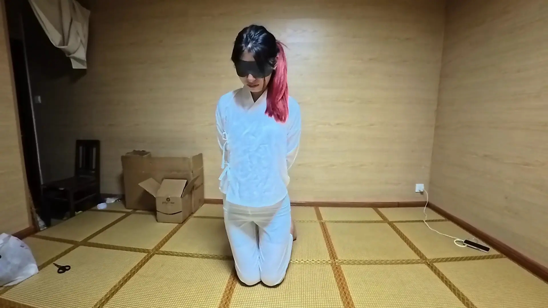 【定拍】白汉服下跪拍摄多角度特写! 【定拍】白汉服下跪拍摄多角度特写!