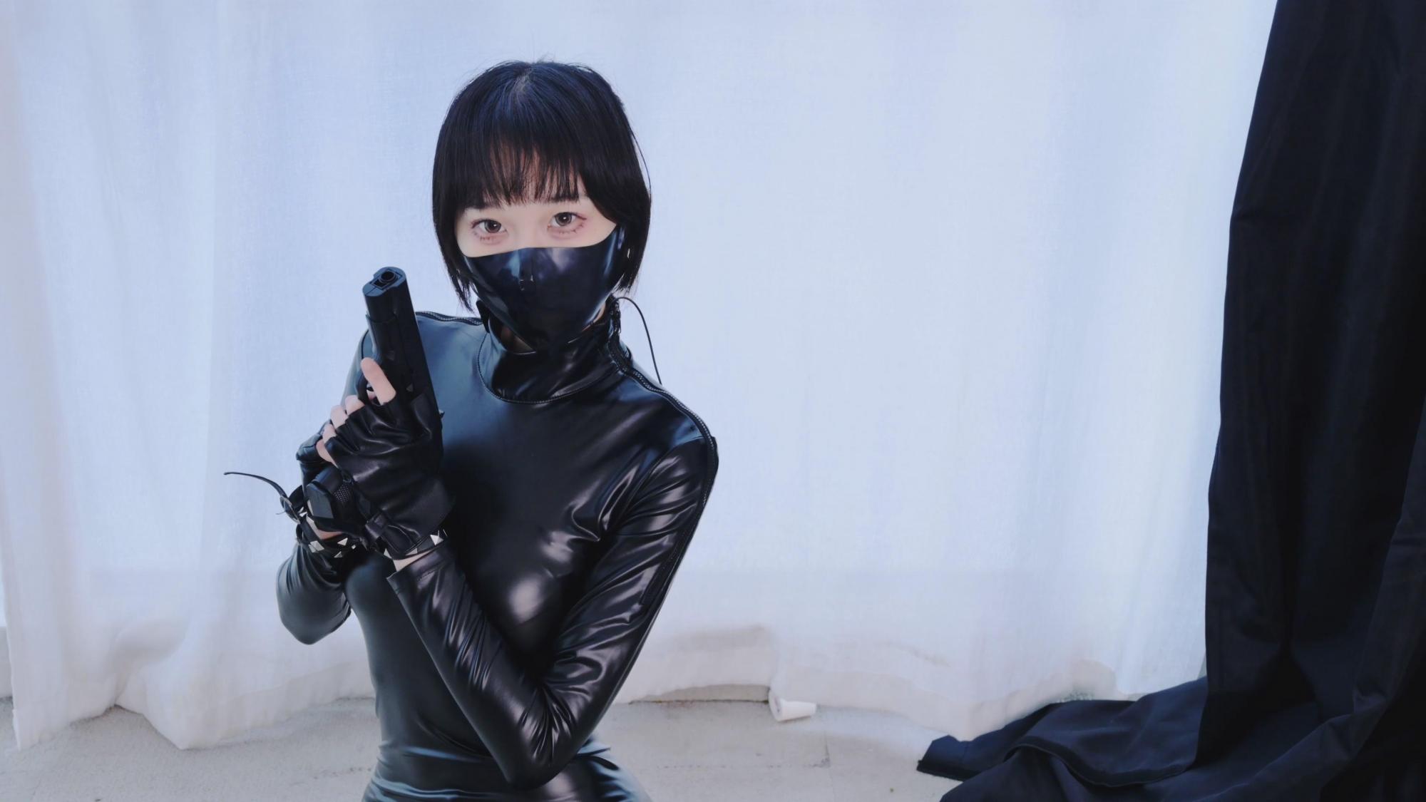 皮衣女T工的TK拷问 上 皮衣 女T工 裸足 吊缚 刑椅