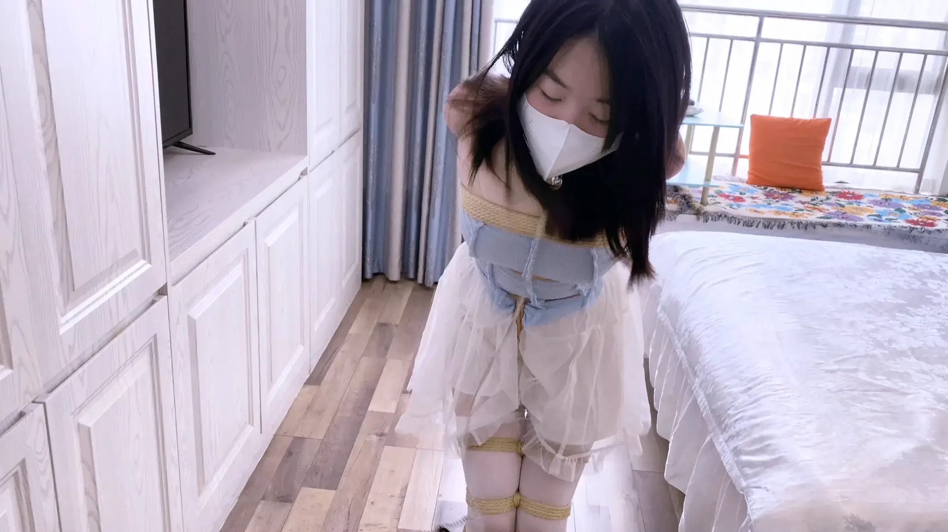 《驯服之路》裹胸网纱裙被超紧螃蟹直臂+胸缚+股绳+严密超紧多节并腿捆蛇缚+口球+跳走+跪趴sp鞭打+极限跪走+放置挣扎等等 《驯服之路》裹胸网纱裙被超紧螃蟹直臂+胸缚+股绳+严密超紧多节并腿捆蛇缚+口球+跳走+跪趴sp鞭打+极限跪走+放置挣扎等等