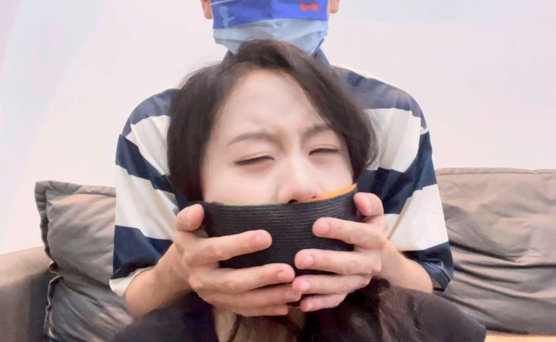 【缚艺录】【小知ASMR】口球下,6层胶带+3层绷带的严实封嘴~ 【缚艺录】【小知ASMR】口球下,6层胶带+3层绷带的严实封嘴~