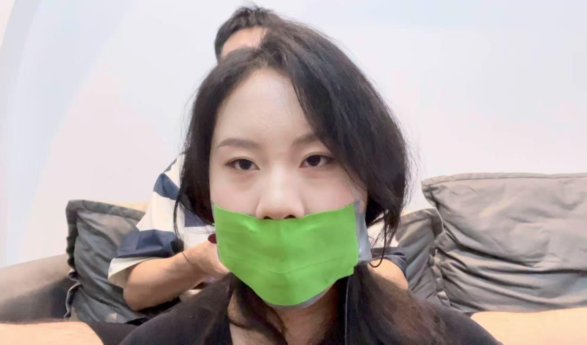 【缚艺录】【小知ASMR】口球下,6层胶带+3层绷带的严实封嘴~ 【缚艺录】【小知ASMR】口球下,6层胶带+3层绷带的严实封嘴~