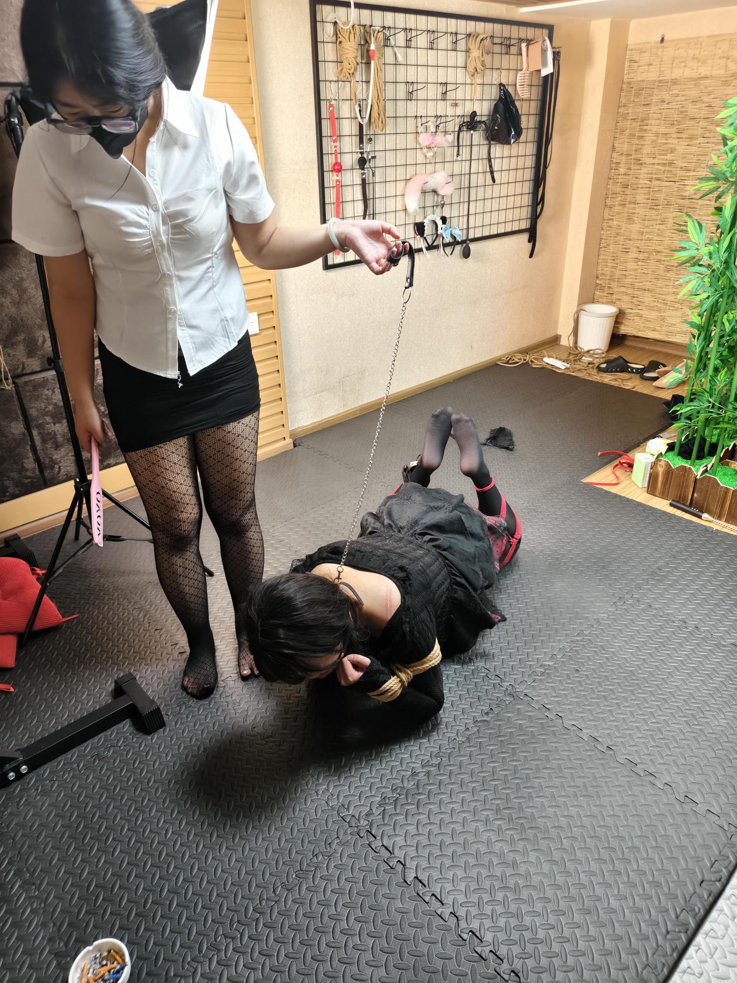 【悦感日记】老板娘这次化身女S,调J来店的超好看的美女“小姐姐“,郊狼/K9/羞辱 【悦感日记】老板娘这次化身女S,调J来店的超好看的美女“小姐姐“,郊狼/K9/羞辱