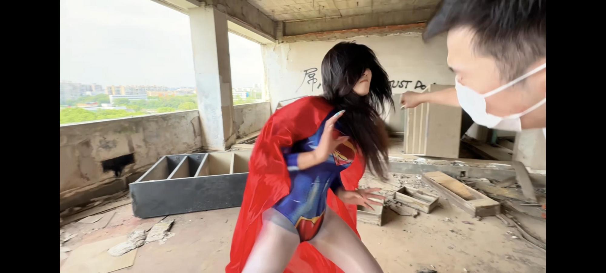 女超人惨遭暗算（暗算结局）