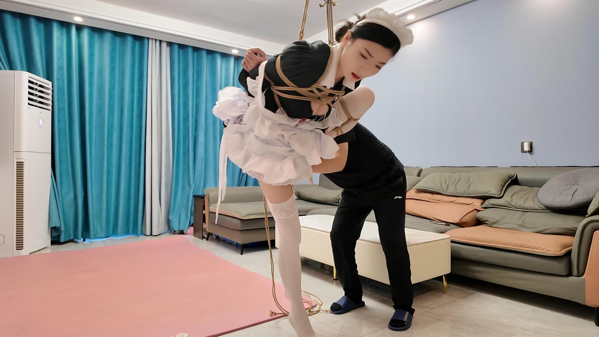 捆绑人妻之白丝女仆三 捆绑人妻之白丝女仆三