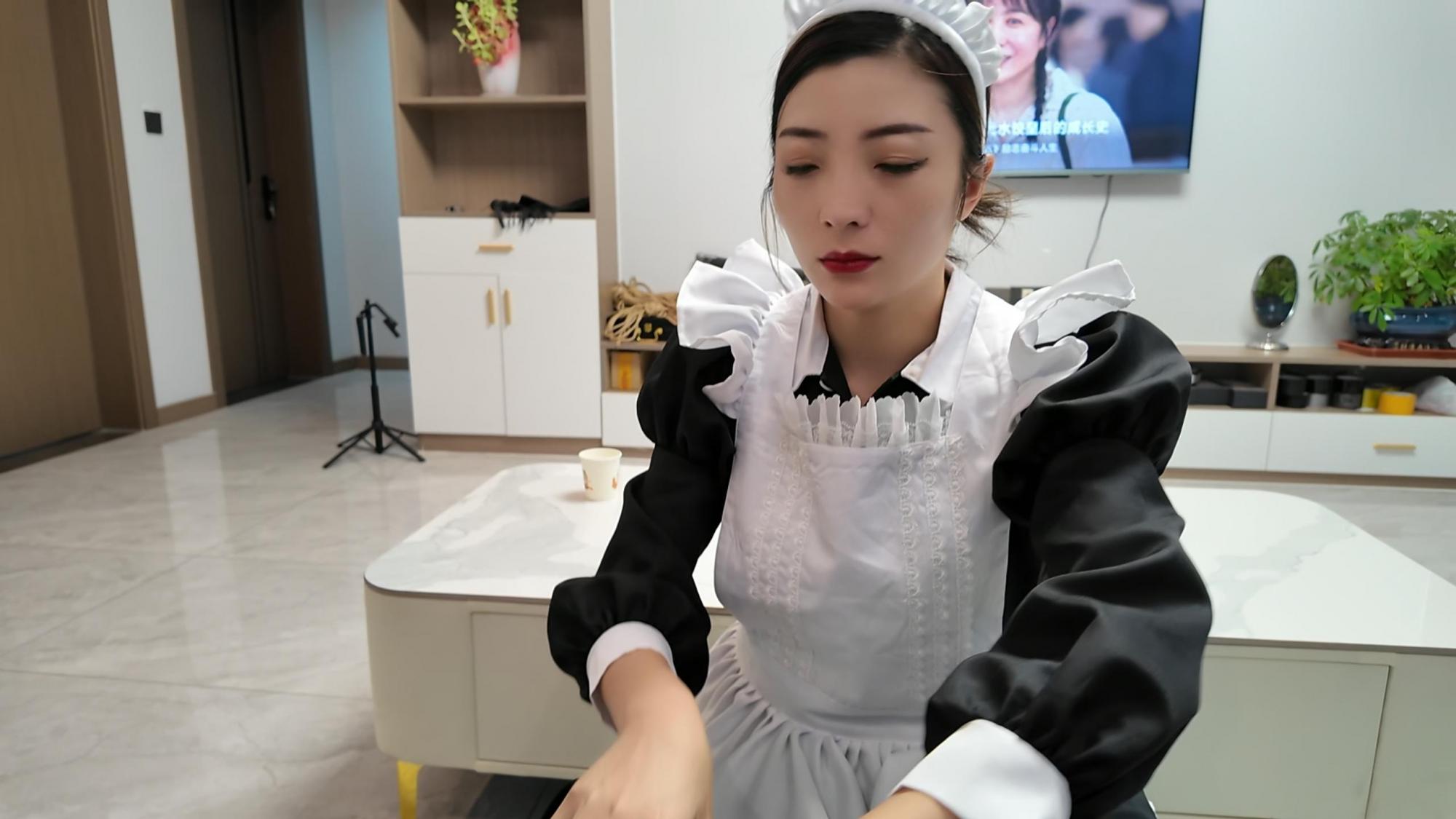 捆绑人妻之白丝女仆三 捆绑人妻之白丝女仆三