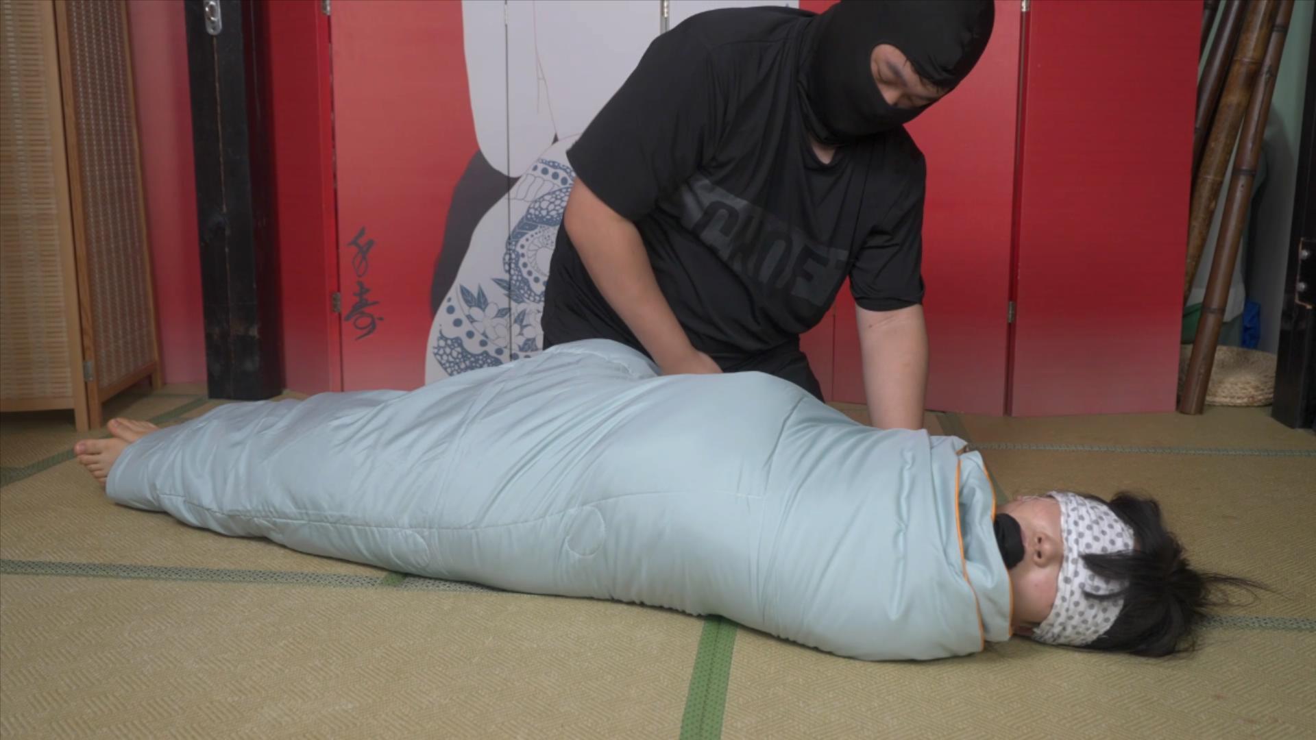 贝壳头,校服棉被包裹! 贝壳头,校服棉被包裹!