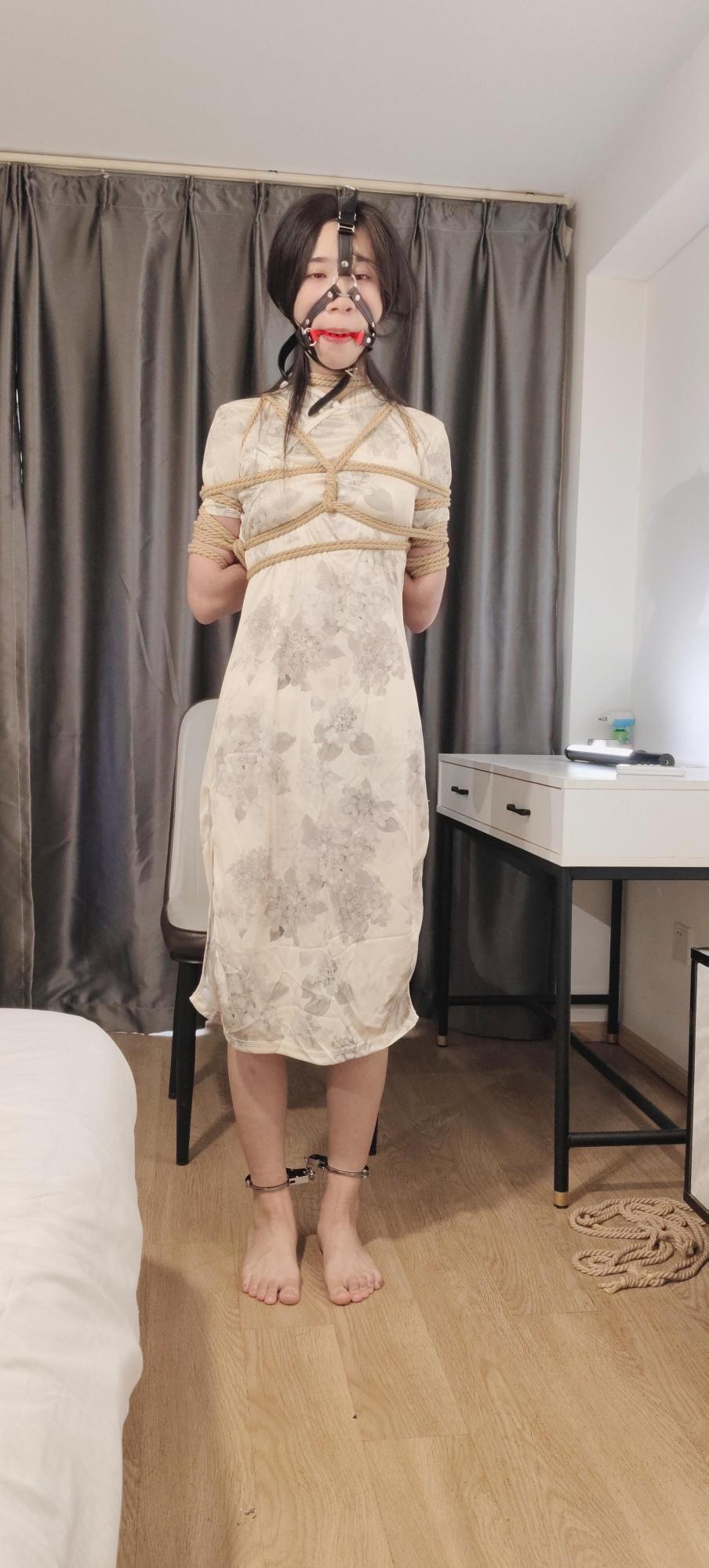 新模 后手观音 口球 旗袍 挠脚 脚铐 蒙眼 新模 后手观音 口球 旗袍 挠脚 脚铐 蒙眼