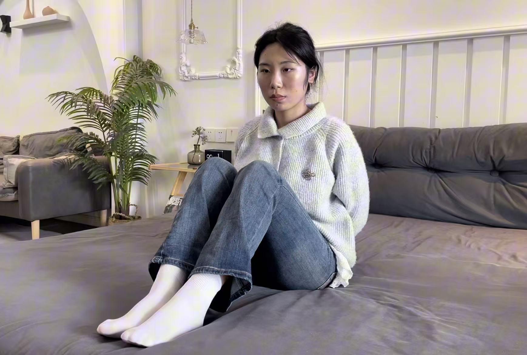 粉色胶带,与白袜更配哦~ 粉色胶带,与白袜更配哦~