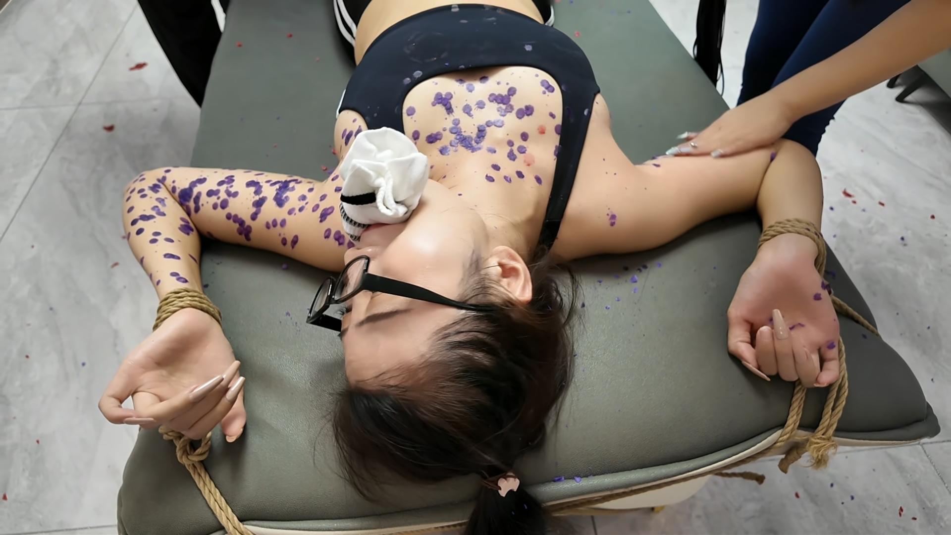 瑜伽教练遇险记二全集 瑜伽教练遇险记二全集