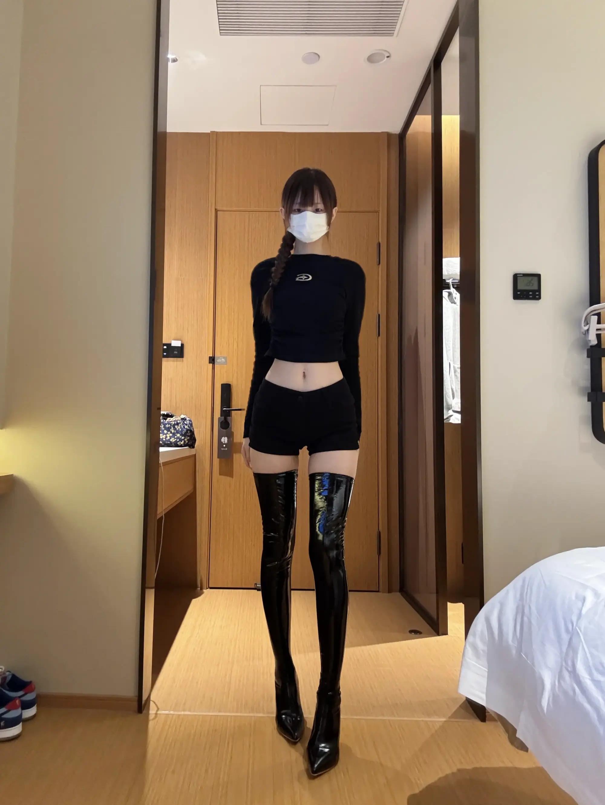 小骨头长靴堵嘴挠痒