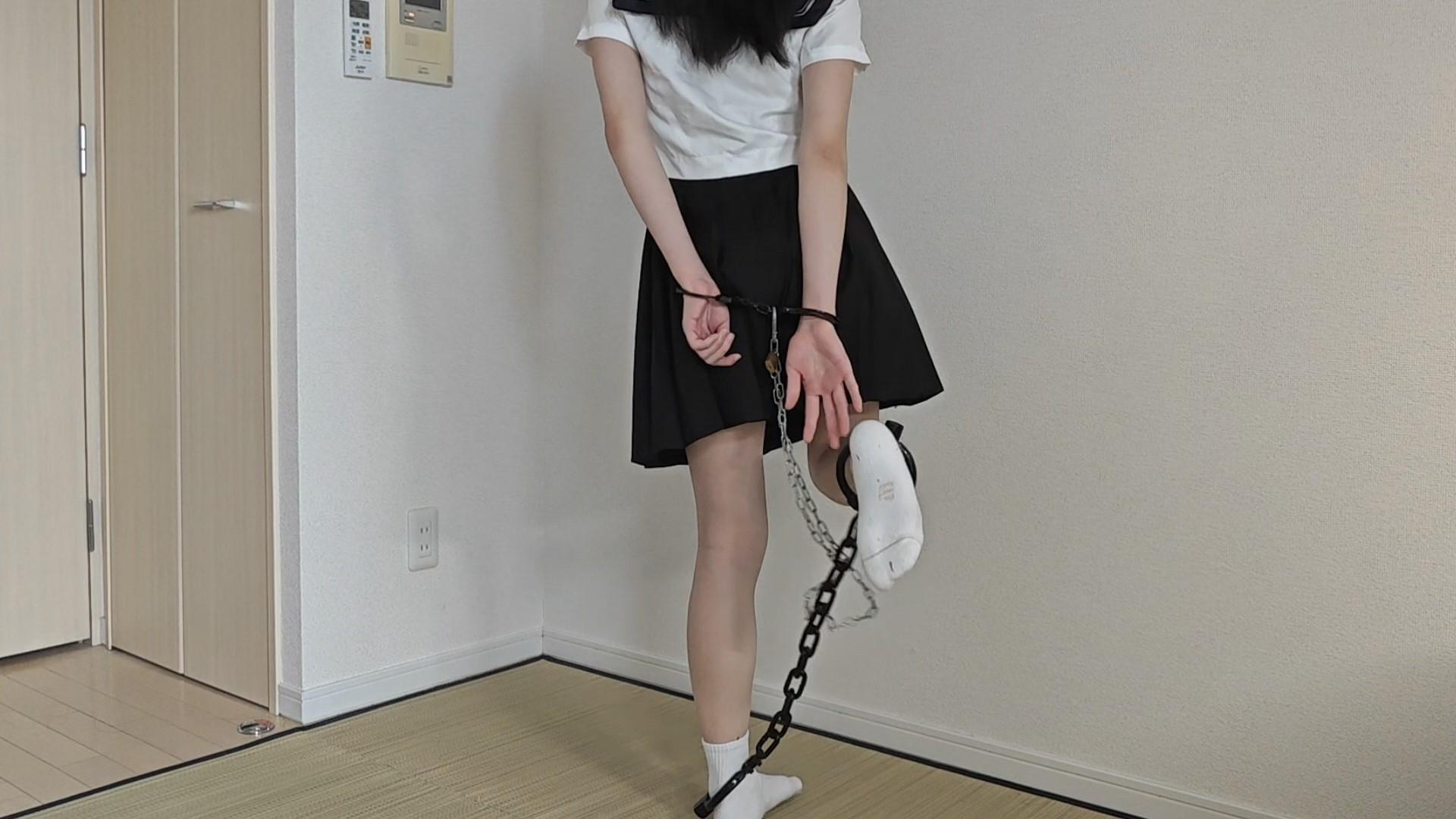 jk白袜kiki黑色手铐与黑铁脚镣挣扎 jk白袜kiki黑色手铐与黑铁脚镣挣扎