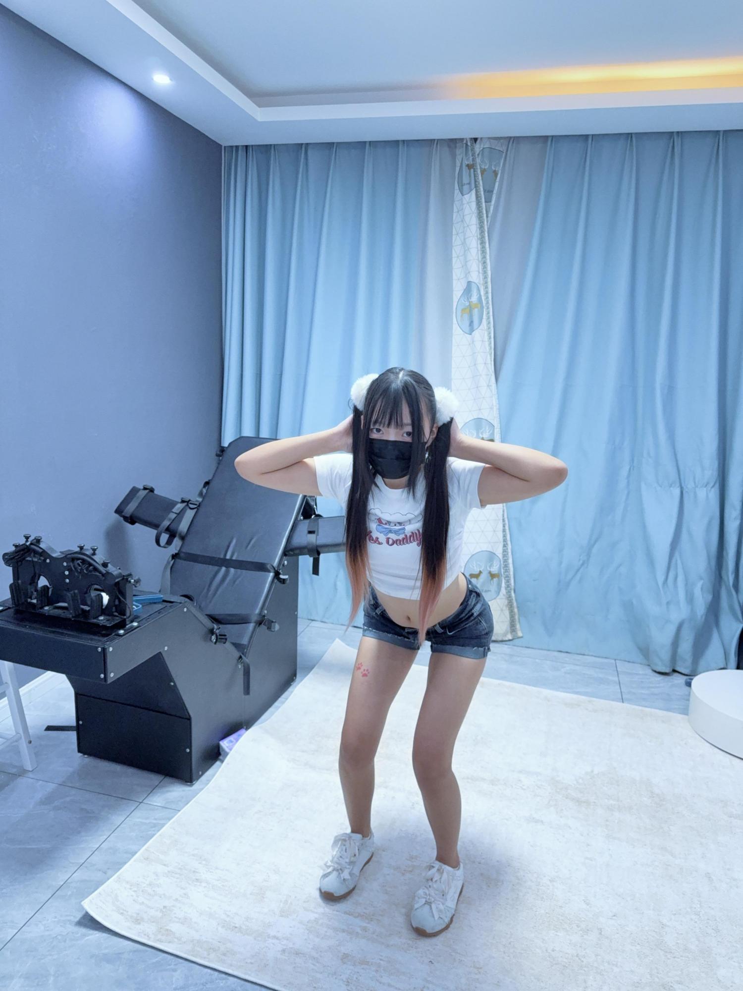 【咕咕0920】兼职少女试镜记录(上)-扎马步抚摸、重刑床TK、鞭打、 虐腹、气味责、鞋袜气味呼控 【咕咕0920】兼职少女试镜记录(上)-扎马步抚摸、重刑床TK、鞭打、 虐腹、气味责、鞋袜气味呼控