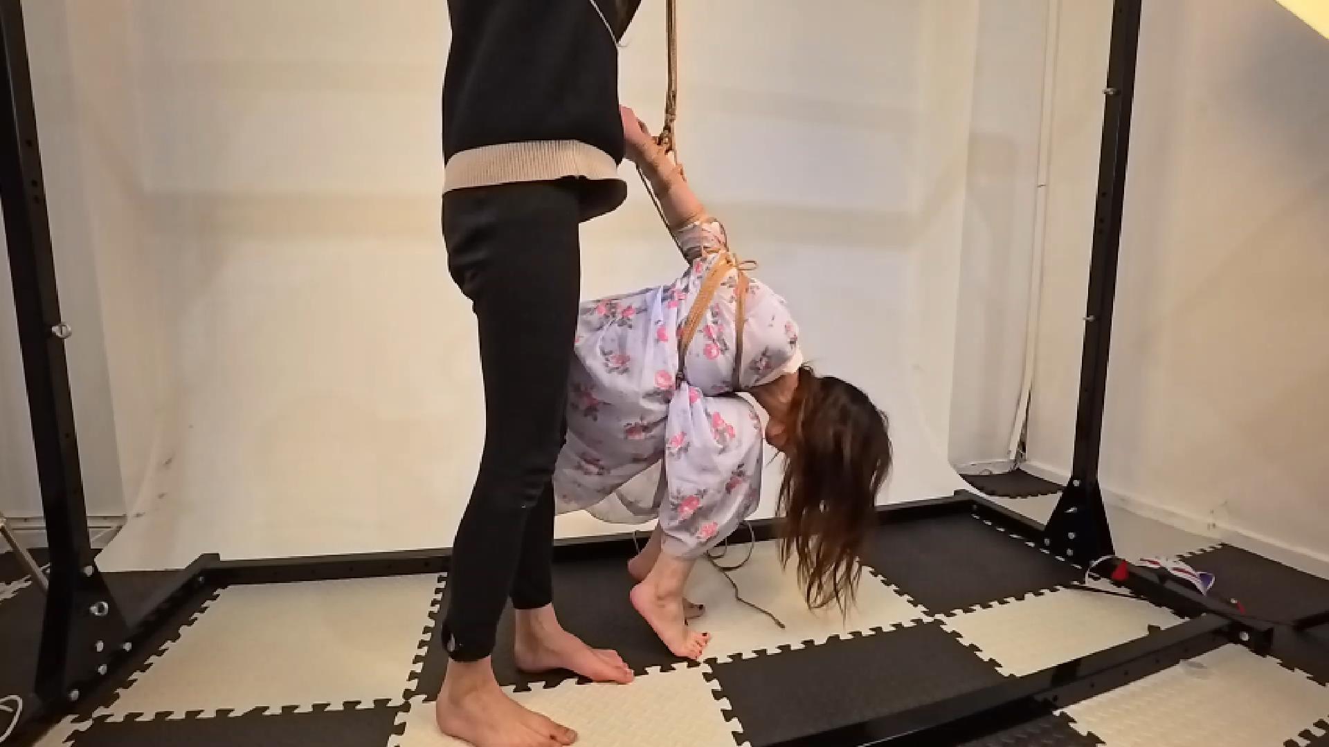 欧式直臂 踮脚SP调教 欧式直臂 踮脚SP调教