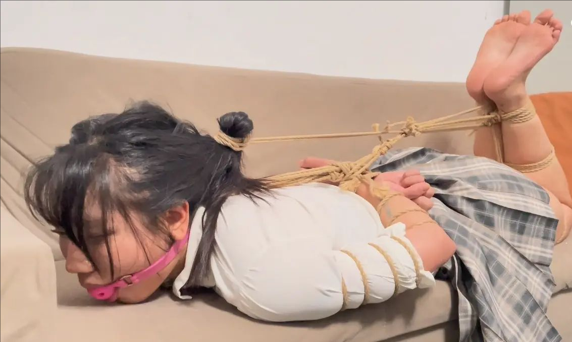 公司的套路 捆绑 抽打 控制 玩弄 口求 驷马 流口水 海老缚 折磨 公司的套路 捆绑 抽打 控制 玩弄 口求 驷马 流口水 海老缚 折磨