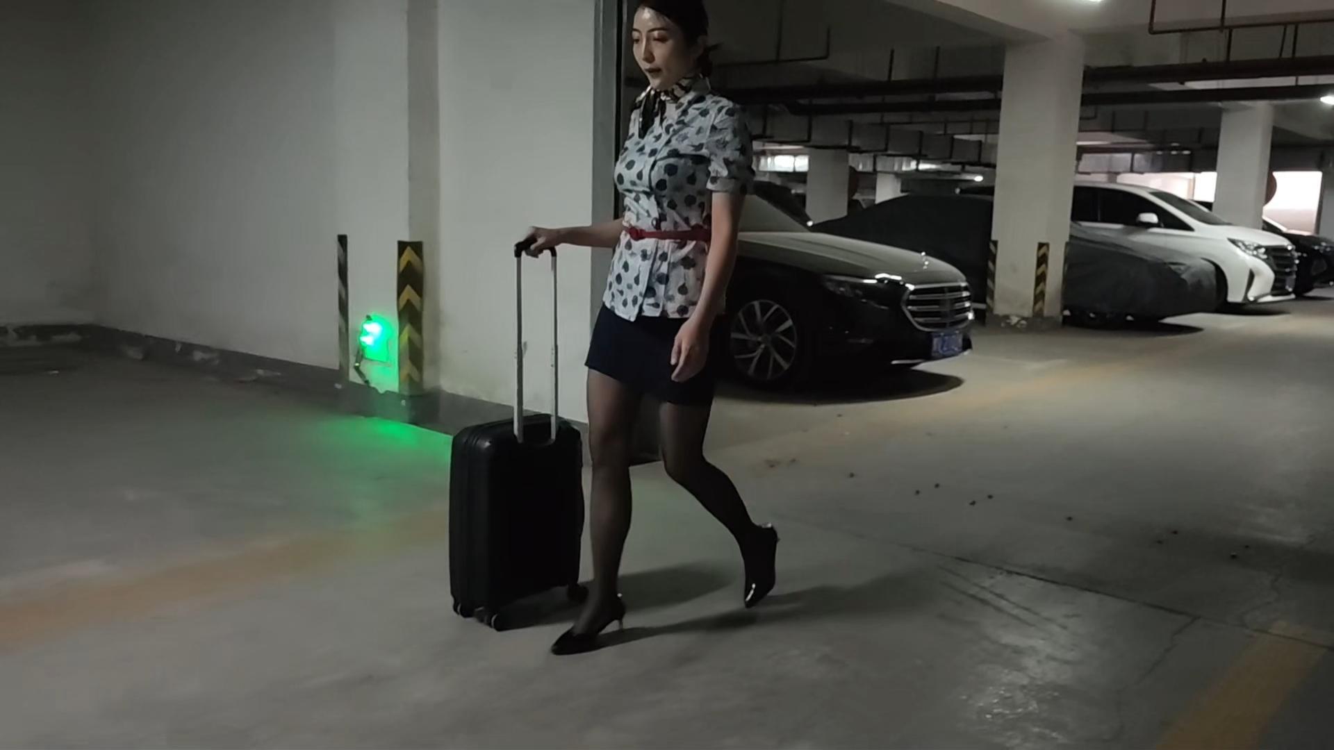 空姐斗猥琐男