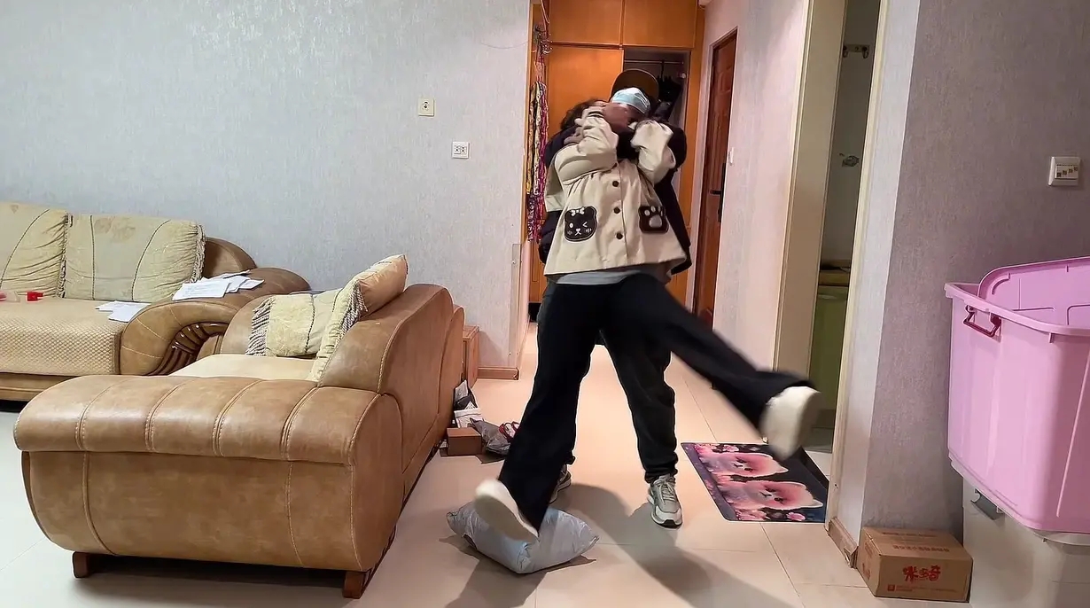 变态前男友对我的报复(反手吊 拘束架 蒙眼 封嘴放置挣扎) 变态前男友对我的报复(反手吊 拘束架 蒙眼 封嘴放置挣扎)