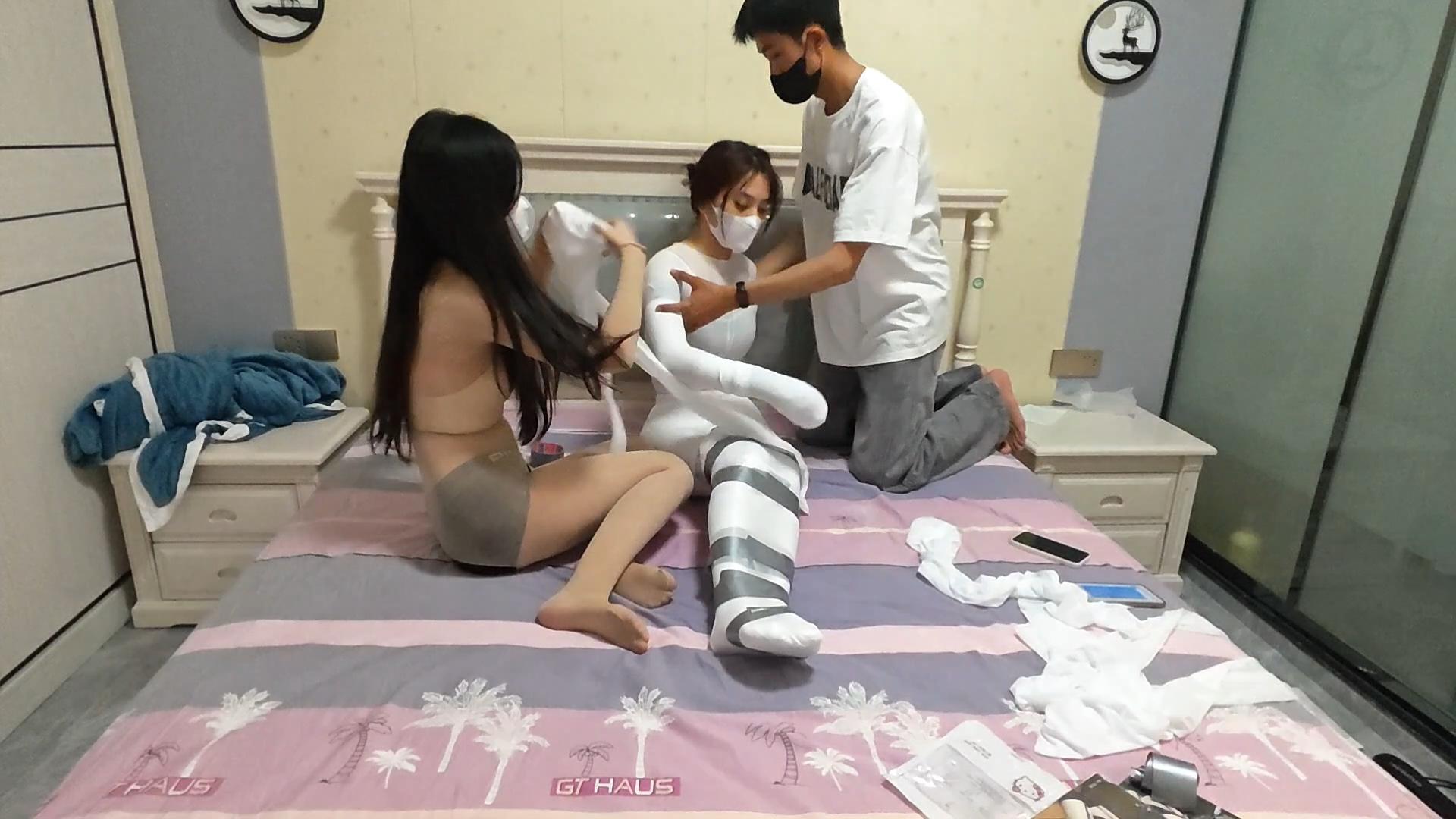 客户定拍双人丝袜全包! 客户定拍双人丝袜全包!
