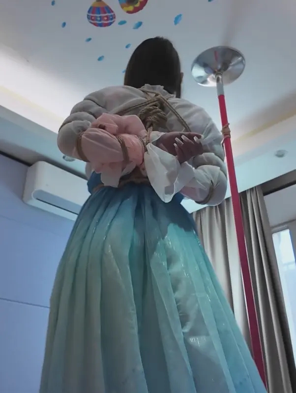 卢曼莹汉服五花放置 卢曼莹汉服五花放置