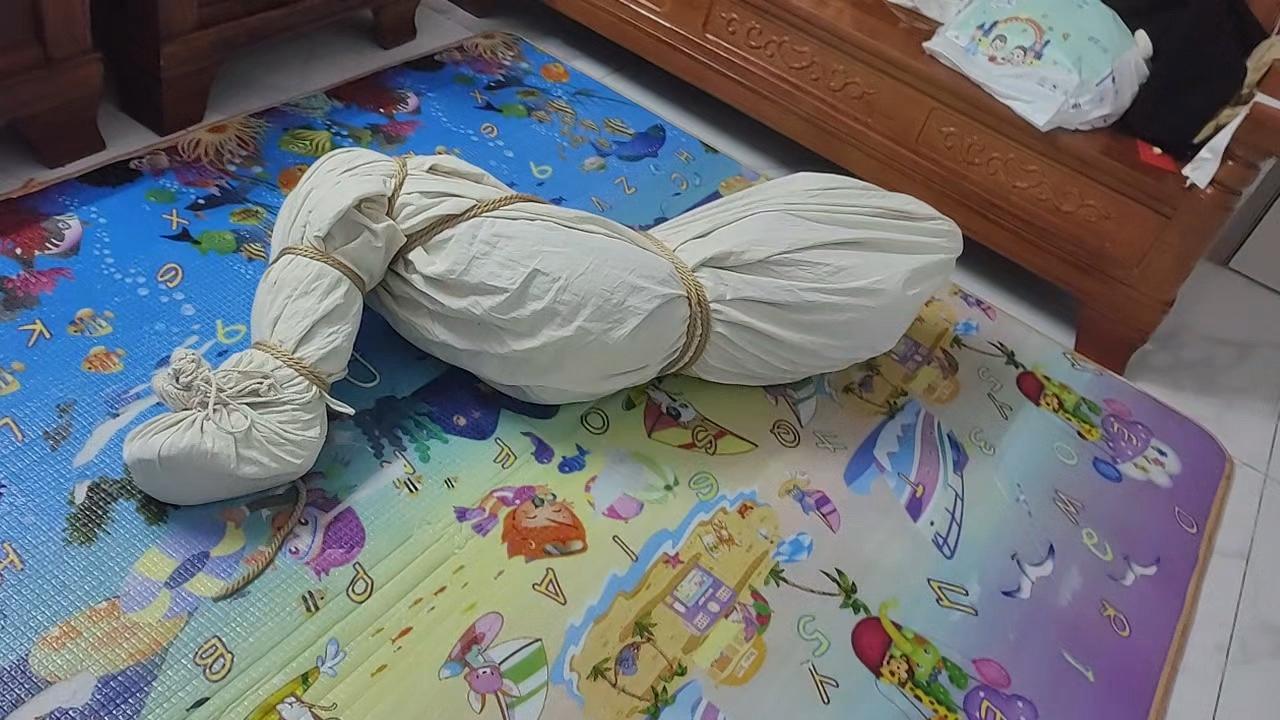 闺蜜——丝袜全包装进麻袋 闺蜜——丝袜全包装进麻袋