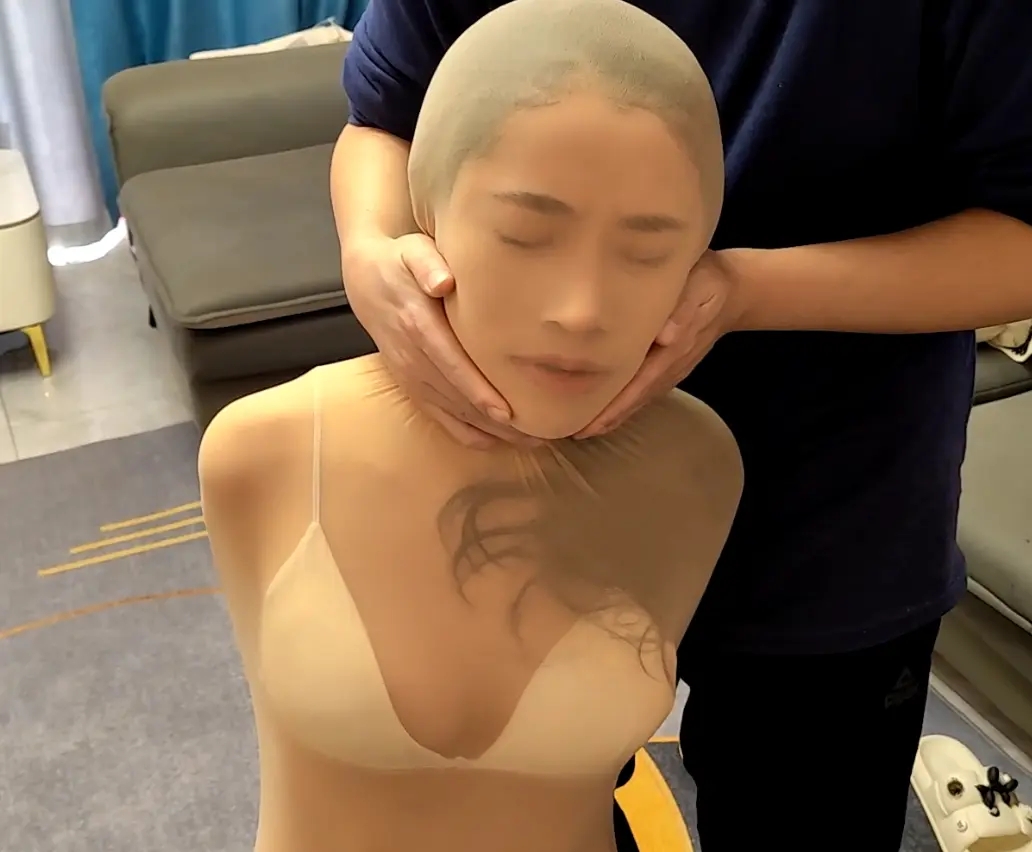 睡袋女销售的遭遇 睡袋女销售的遭遇