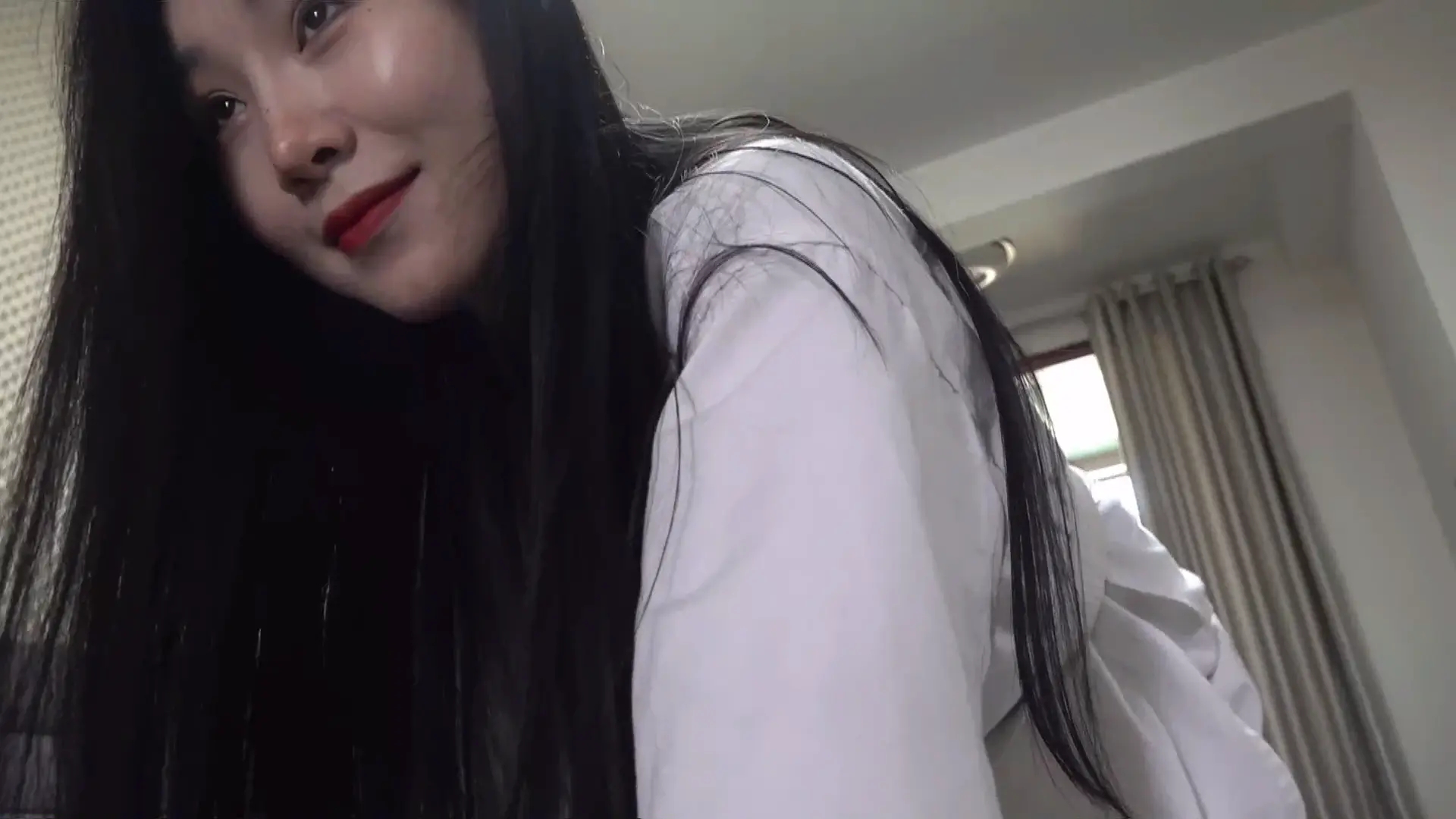 吴晗被点穴控制操纵 吴晗被点穴控制操纵