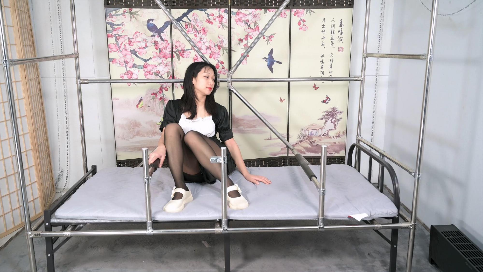 绳模沐小雨万能刑床趴固定--女佣、TK、刺轮、口水、鞭打、强制闻鞋 绳模沐小雨万能刑床趴固定--女佣、TK、刺轮、口水、鞭打、强制闻鞋